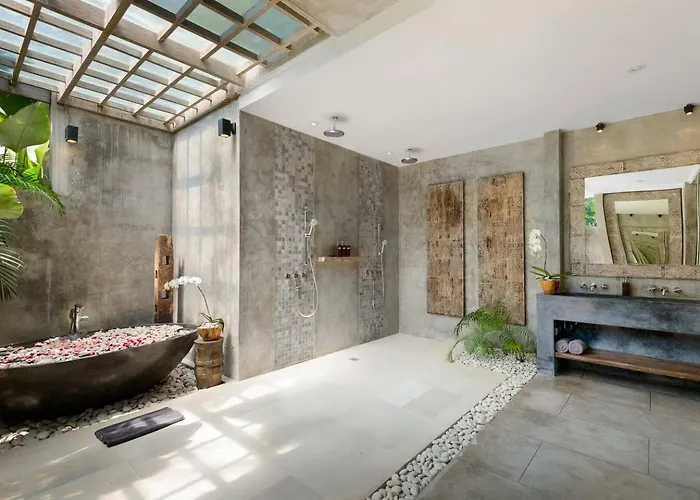 Villa Lavish 5 Bed, Sleeps 10, Butler, Daily Breakfast Canggu (Bali)