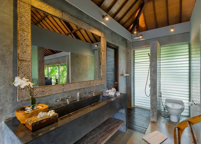 Lavish 5 Bed, Sleeps 10, Butler, Daily Breakfast Villa Canggu (Bali)