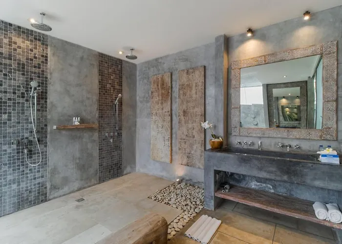 Lavish 5 Bed, Sleeps 10, Butler, Daily Breakfast Villa Canggu (Bali)