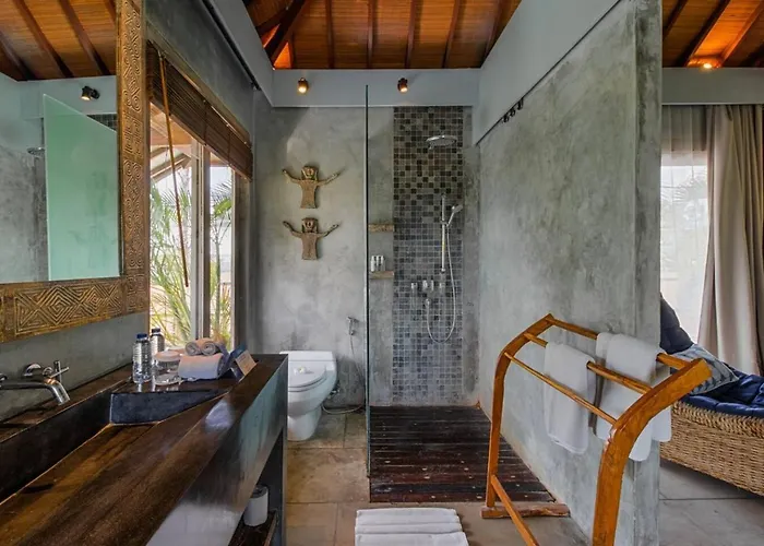 Villa Lavish 5 Bed, Sleeps 10, Butler, Daily Breakfast Canggu (Bali)