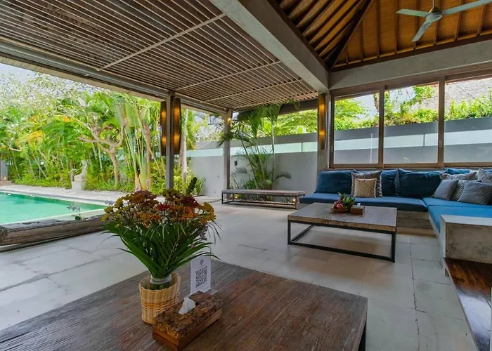 Lavish 5 Bed, Sleeps 10, Butler, Daily Breakfast Villa *