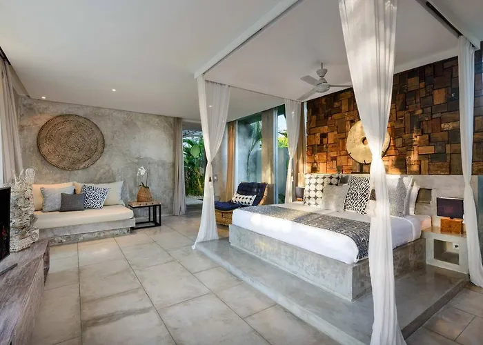 Lavish 5 Bed, Sleeps 10, Butler, Daily Breakfast Canggu (Bali)