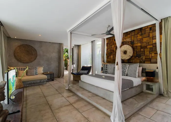 Lavish 5 Bed, Sleeps 10, Butler, Daily Breakfast * Canggu (Bali)