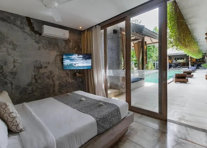 Lavish 5 Bed, Sleeps 10, Butler, Daily Breakfast