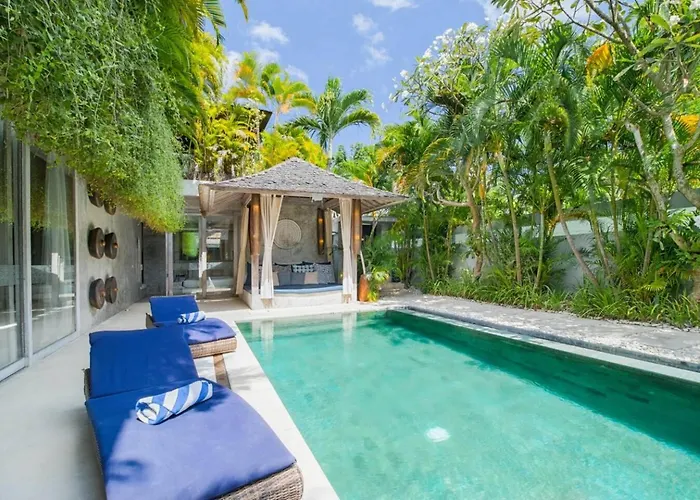 Lavish 5 Bed, Sleeps 10, Butler, Daily Breakfast Villa *