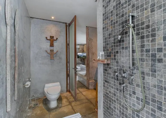 Lavish 5 Bed, Sleeps 10, Butler, Daily Breakfast * Canggu (Bali)