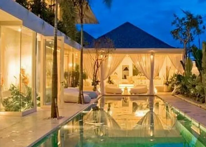 Lavish 5 Bed, Sleeps 10, Butler, Daily Breakfast * Canggu (Bali)
